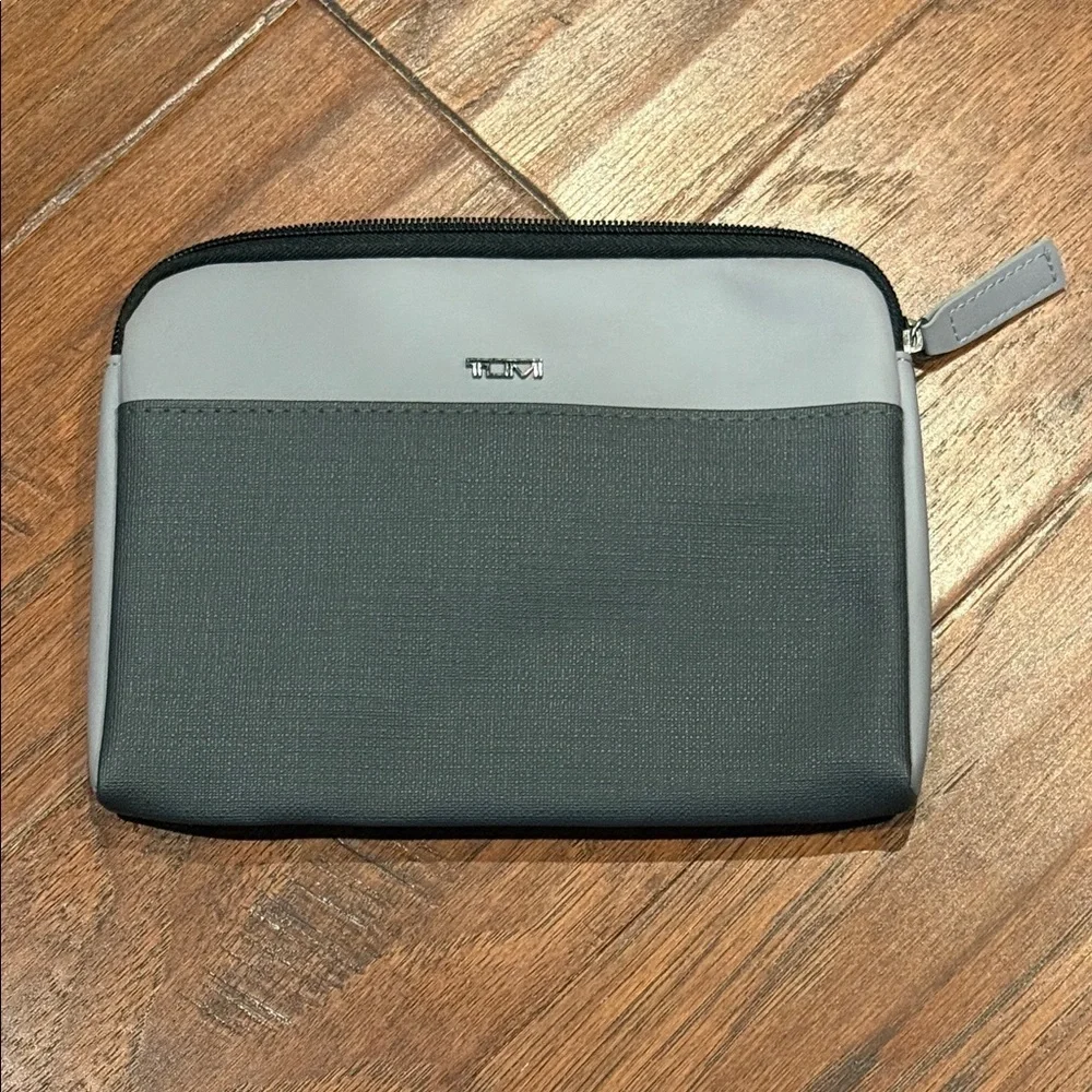 NEW! TUMI Two-Tone Gray Toiletry Bag